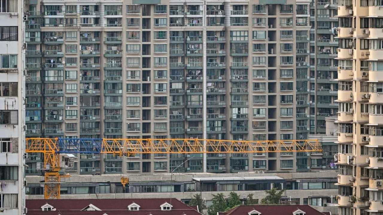 灰机@hz2333香港股市上涨，中国房地
